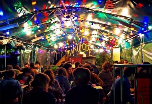 Arts in the City • 10 restaurants flottants pour profiter de l'été